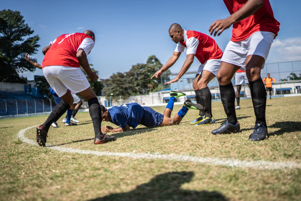 也彰显了他 也彰显了他